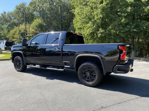 Used 2024 Chevrolet Silverado 2500 LTZ w/ LTZ Plus Package AWD/4WD image 7
