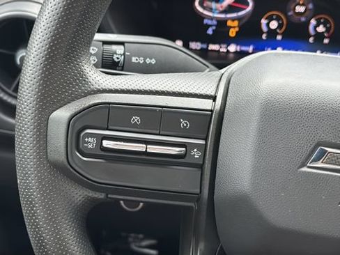 Used 2024 Chevrolet Colorado Trail Boss w/ Technology Package AWD/4WD image 23