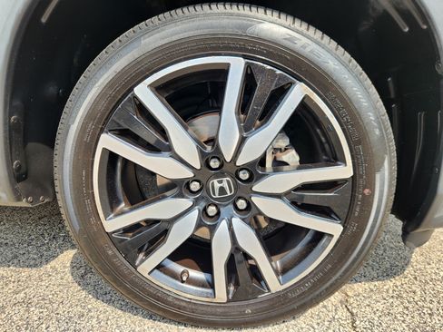 Used 2020 Honda Pilot Touring image 21