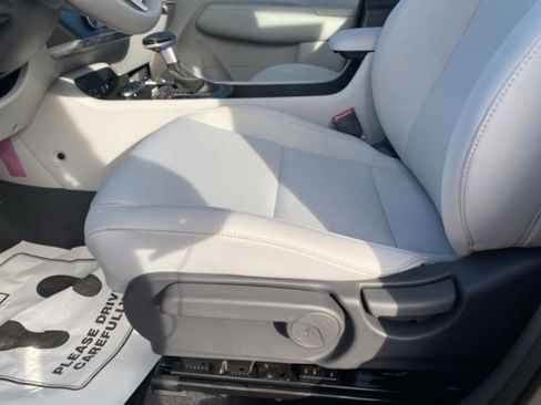 New 2026 Hyundai Kona SE FWD image 15