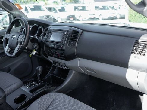 Used 2014 Toyota Tacoma 2WD Access Cab w/ Convenience Package image 31