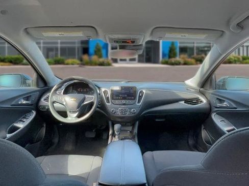 Used 2023 Chevrolet Malibu LT FWD image 25