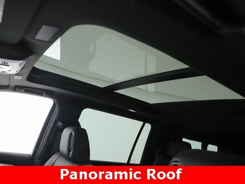 Used 2025 Cadillac Escalade ESV Premium Luxury w/ Touring Package image 19