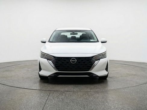 Used 2025 Nissan Sentra SV FWD image 2