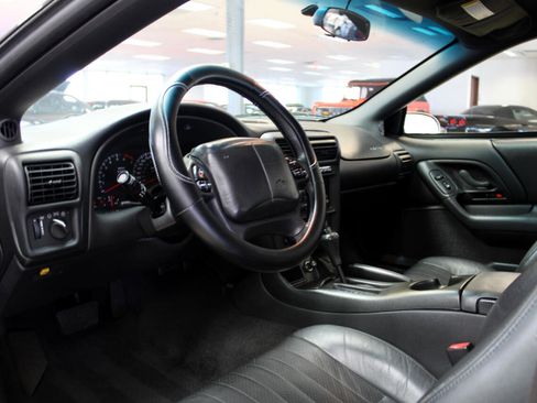 Used 2002 Chevrolet Camaro Z28 w/ Preferred Equipment Group 2 image 8