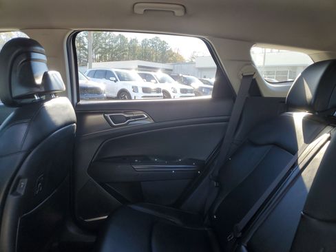 Used 2023 Kia Sportage EX image 10