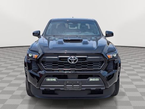 Used 2025 Toyota Tacoma TRD Sport w/ TRD Sport Upgrade Package AWD/4WD image 8