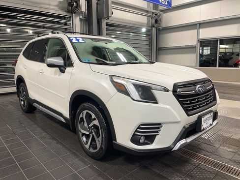 Used 2022 Subaru Forester Touring image 1