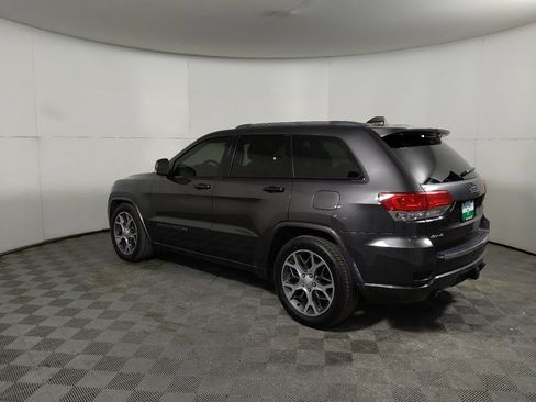 Used 2020 Jeep Grand Cherokee Overland image 3