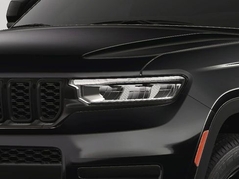 New 2025 Jeep Grand Cherokee L Altitude image 14