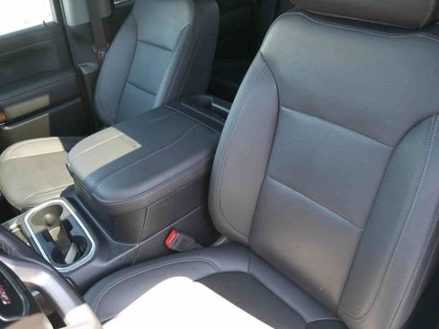 Used 2023 GMC Sierra 3500 SLT w/ SLT Premium Package AWD/4WD image 32