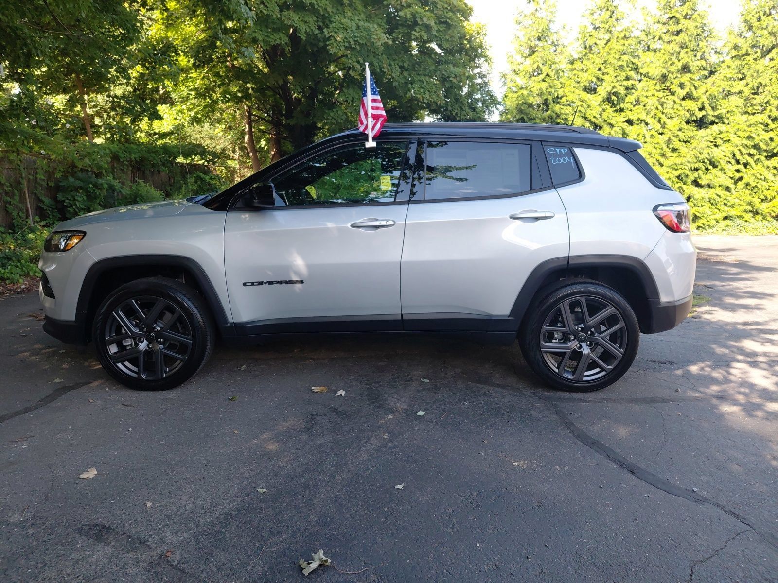 Used 2026 Jeep Compass Limited AWD/4WD image 30