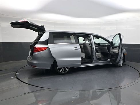 Used 2024 Honda Odyssey Touring image 38