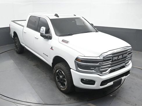 Used 2026 RAM 2500 Laramie AWD/4WD image 27