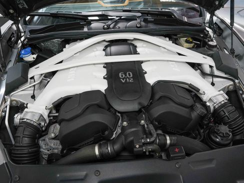 Used 2017 Aston Martin Vanquish Coupe image 53