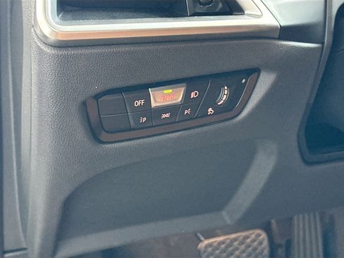 Certified 2025 BMW 230i Coupe w/ Convenience Package image 10