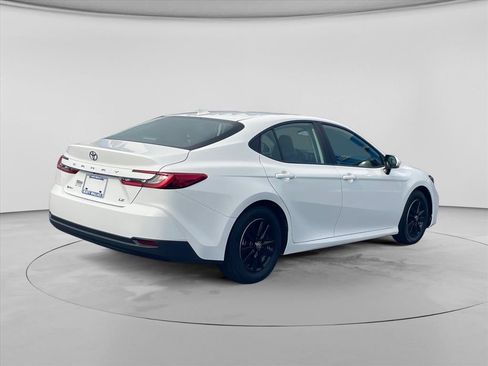 Used 2025 Toyota Camry LE FWD image 7