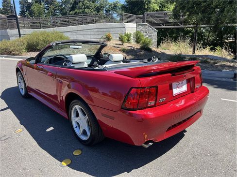 Used 1999 Ford Mustang GT RWD image 8