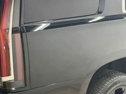 Used 2019 Cadillac Escalade Platinum AWD/4WD image 10