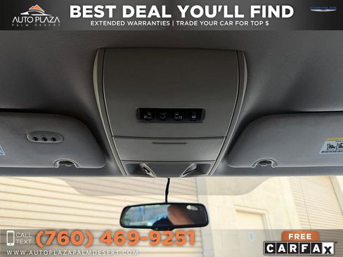 Used 2015 Chrysler Town & Country Touring FWD image 35