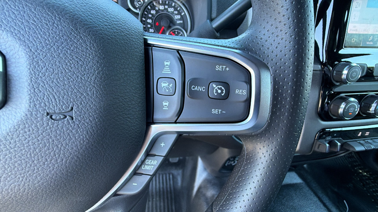 New 2027 RAM 2500 Tradesman AWD/4WD image 24
