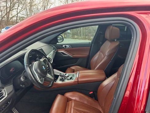 Used 2023 BMW X6 xDrive40i w/ M Sport Package image 3