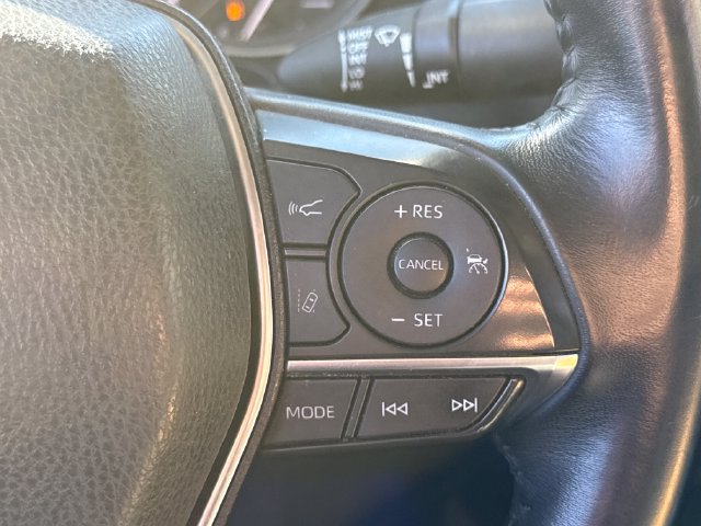 Used 2018 Toyota Camry XLE FWD image 28