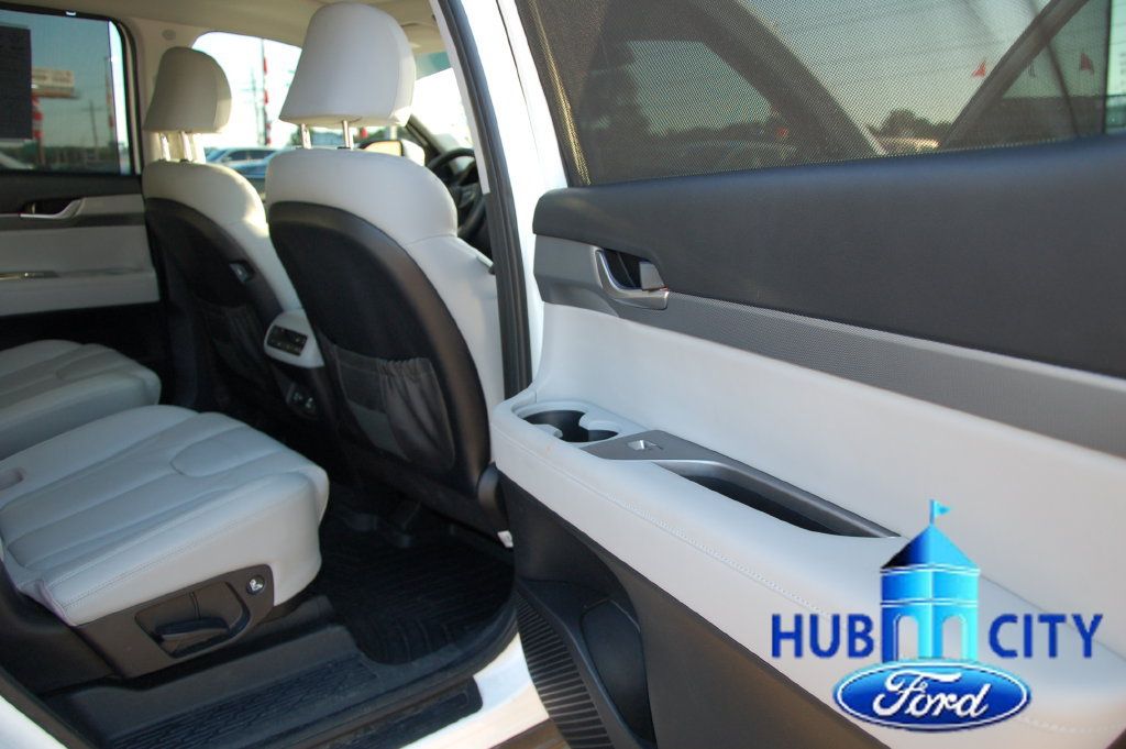 Used 2022 Hyundai Palisade SEL w/ Premium Package FWD image 15