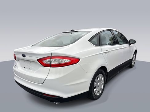 Used 2014 Ford Fusion S image 3