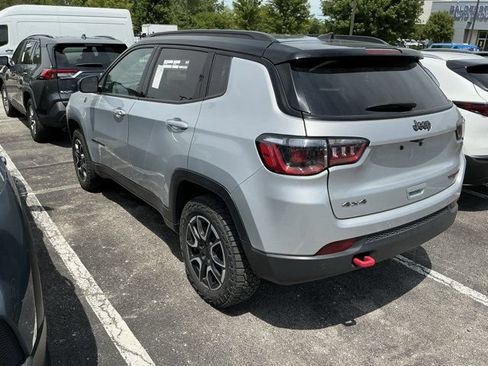 Used 2024 Jeep Compass Trailhawk AWD/4WD image 14