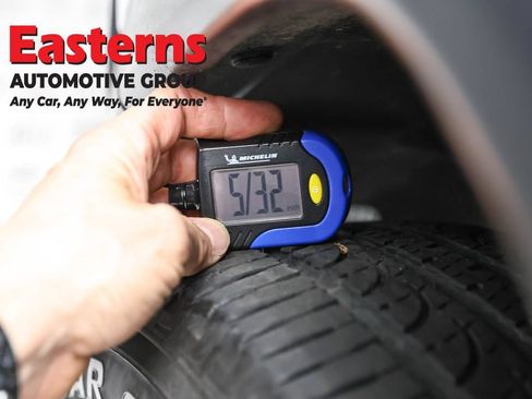 Used 2025 Jeep Compass Limited AWD/4WD image 27