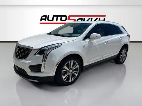 Used 2025 Cadillac XT5 Premium Luxury w/ Technology Package FWD image 3