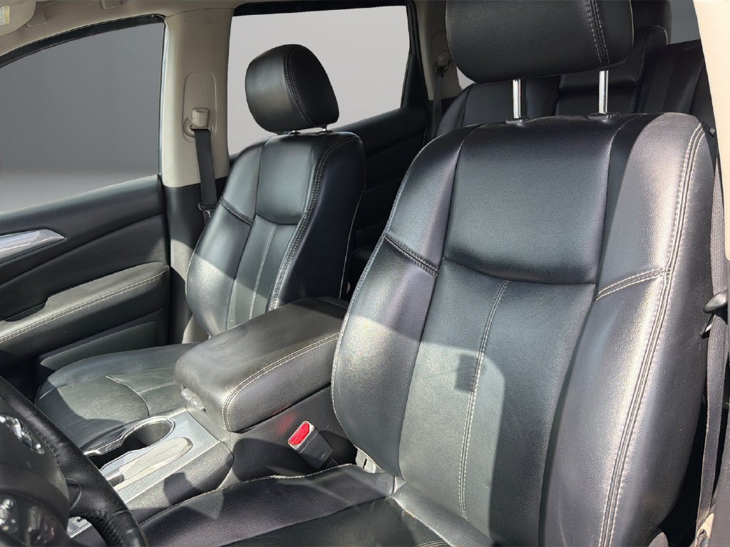 Used 2018 Nissan Pathfinder SL w/ Midnight Edition Package FWD image 14