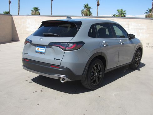 New 2026 Honda HR-V Sport image 4