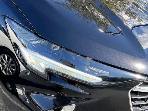 Used 2021 Buick Envision Essence w/ Technology Package I image 25