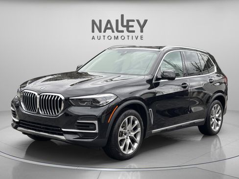 Used 2022 BMW X5 xDrive40i w/ Premium Package image 1