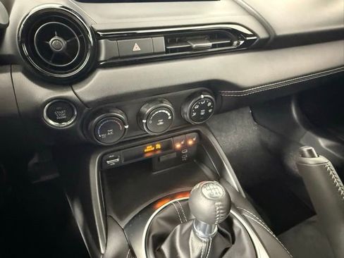 Used 2024 MAZDA MX-5 Miata RF Club image 34