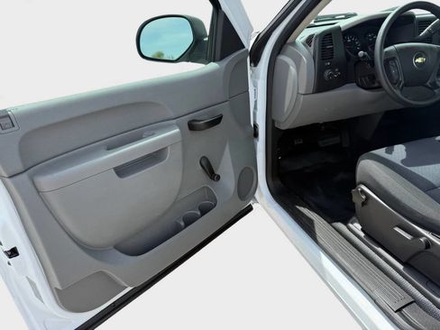 Used 2013 Chevrolet Silverado 1500 W/T image 7