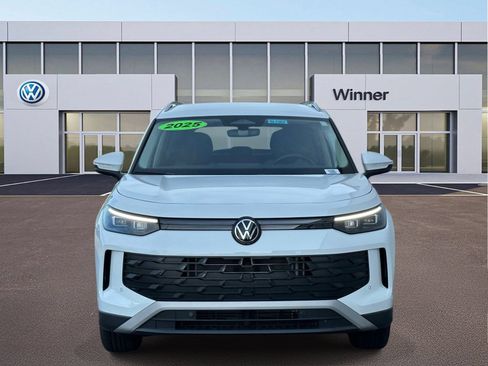 Certified 2025 Volkswagen Tiguan S FWD image 9