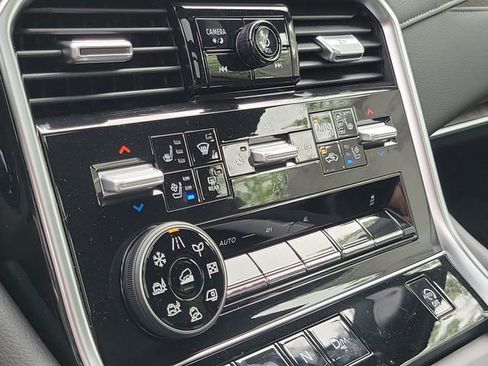 New 2025 Nissan Armada Platinum w/ Convenience Package AWD/4WD image 16