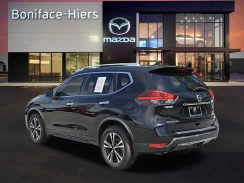 Used 2019 Nissan Rogue SV w/ Premium Package AWD/4WD image 3