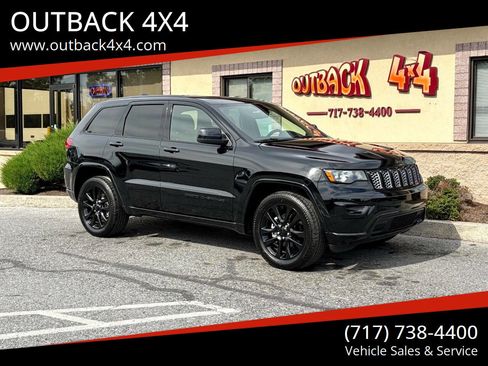 Used 2018 Jeep Grand Cherokee Altitude image 1