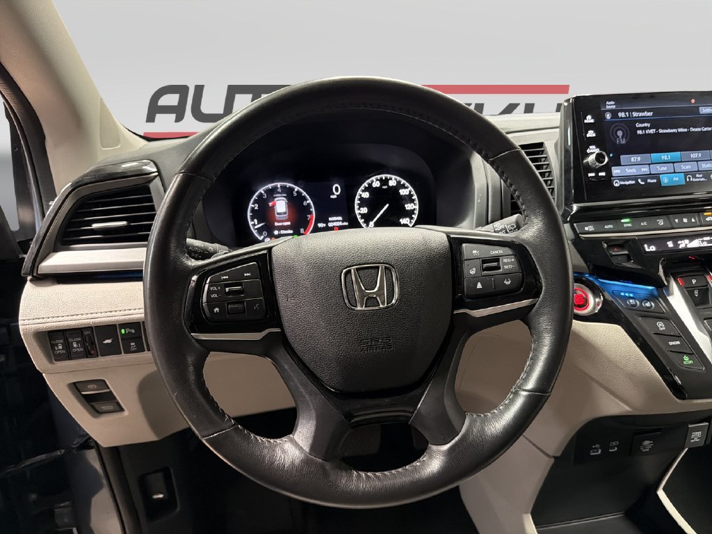 Used 2025 Honda Odyssey Elite image 12