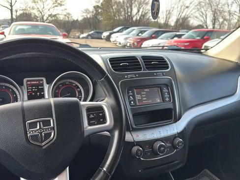 Used 2018 Dodge Journey SE w/ Popular Equipment Group FWD image 29