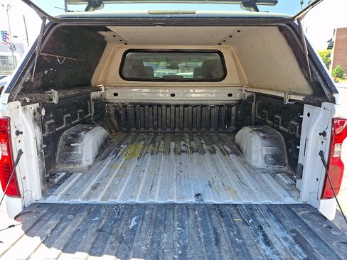 Certified 2022 Chevrolet Silverado 1500 Custom w/ LPO, Dark Essentials Package AWD/4WD image 27