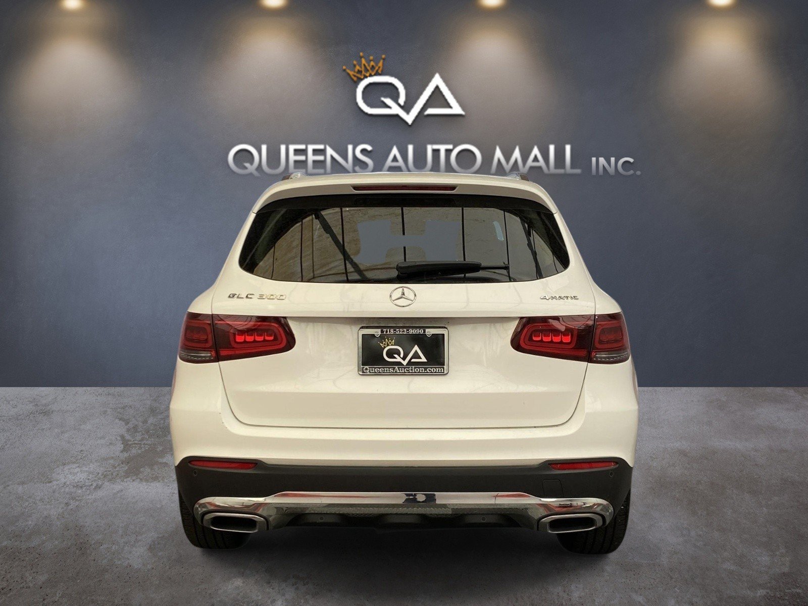 Used 2022 Mercedes-Benz GLC 300 4MATIC w/ Premium Package Lite image 5
