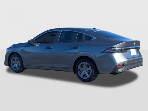 New 2026 Nissan Sentra SR FWD image 3
