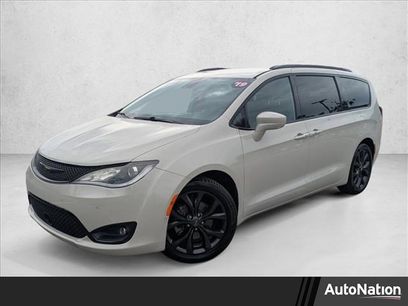 Used 2019 Chrysler Pacifica Touring-L Plus w/ Advanced Safetytec Group