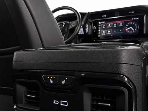 Used 2025 GMC Sierra 2500 AT4X AWD/4WD image 26