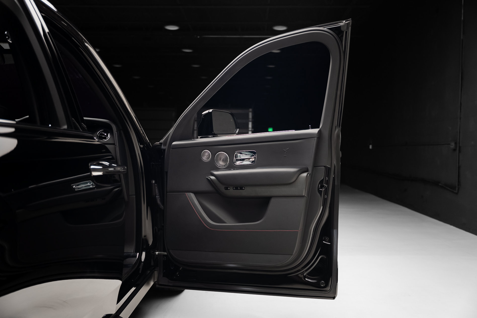 Used 2022 Rolls-Royce Cullinan w/ Technology Package AWD/4WD image 63